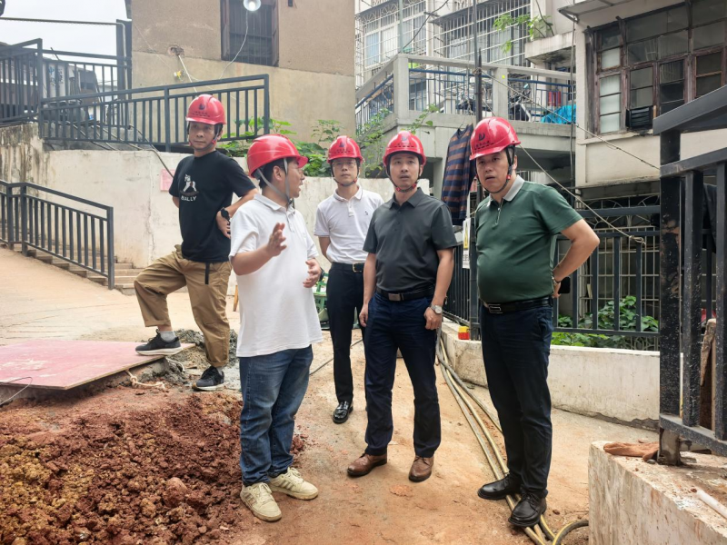 地建集團(tuán)公司開展城南路邊坡隱患整治工程項(xiàng)目安全專項(xiàng)檢查 地建集團(tuán)公司開展城南路邊坡隱患整治工程項(xiàng)目安全專項(xiàng)檢查